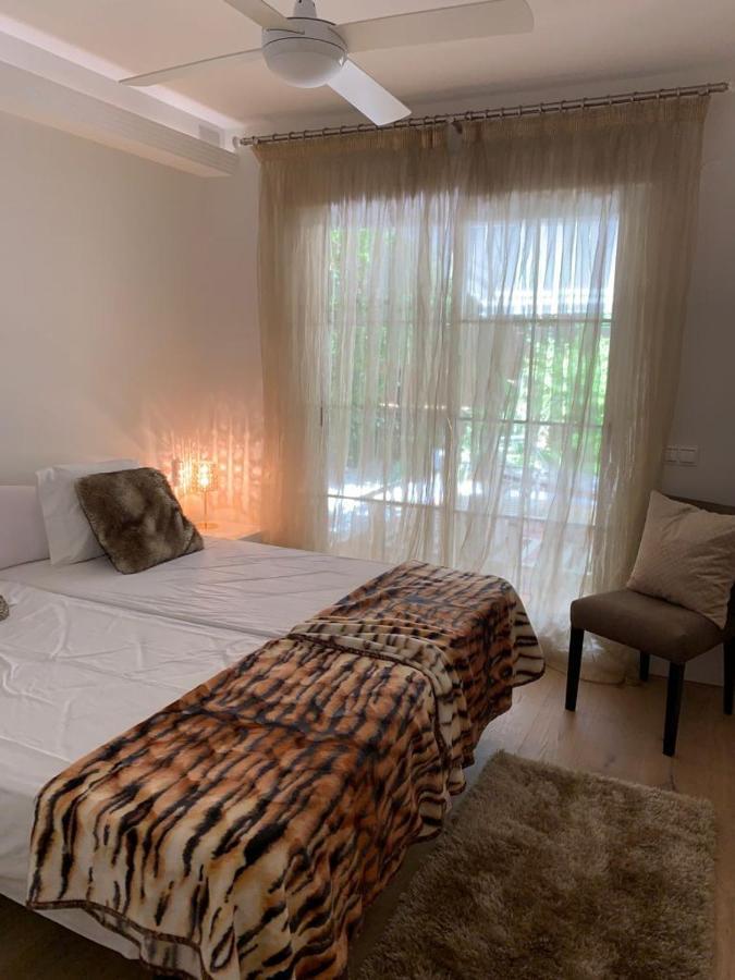 Apartamento Playa Residencial Con Piscina Marbella